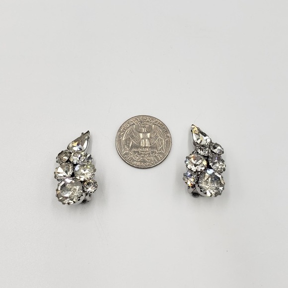 Vintage Clear Rhinestone Earrings Clip On - Picture 3 of 5